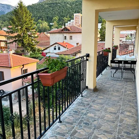 луксозен с гледка слънчев ден Apartment